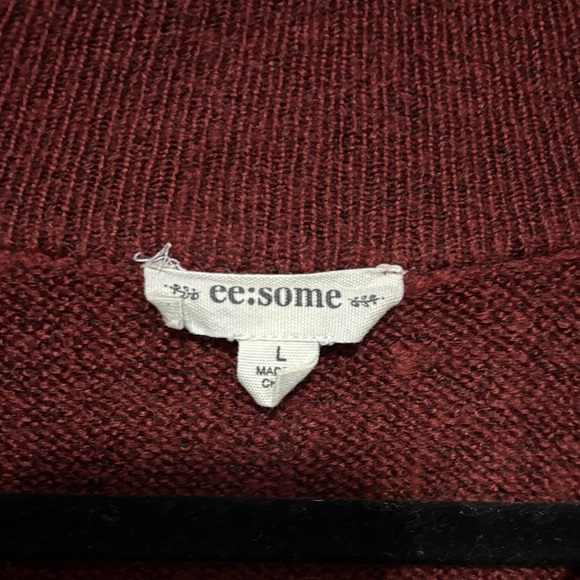 eesome Burgundy V-Neck Sweater - Picture 2 of 4